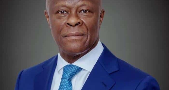 Government Revenue Surges as Nigeria’s Financial Sector Faces New Challenges and Opportunities