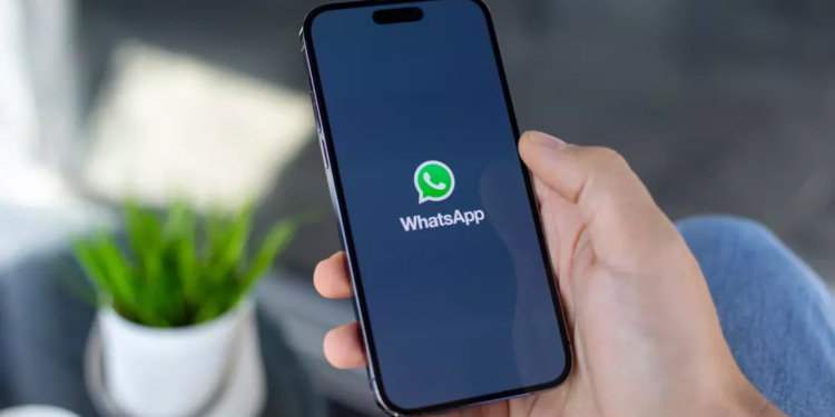 WhatsApp Rolling Out Document Scanning Feature