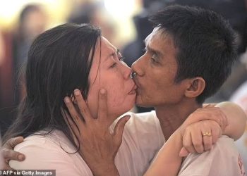 Record-Breaking Couple Who Kissed for 58 Hours Split Up