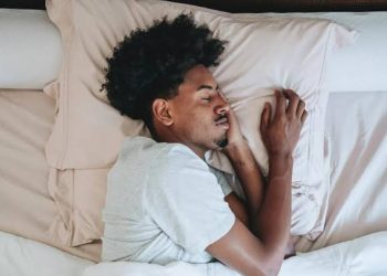 Too Much Sleep, Still Tired? Here’s What You Need to Know About Hypersomnia