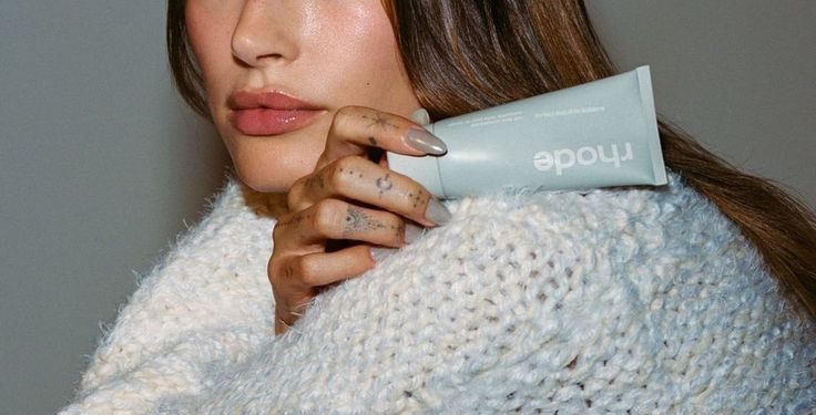 From Kitchen Counter to $1 Billion — How Hailey Bieber Built a Beauty Empire from Scratch