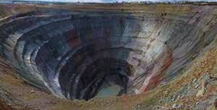 China Digs Into Earth’s Past with World’s Deepest Desert Hole—What Are They Looking For?