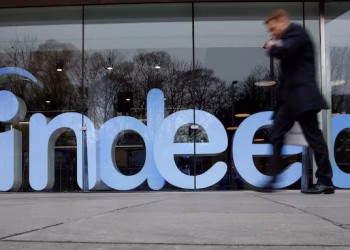 Recruit to Cut 1,300 Jobs as AI Reshapes Indeed, Glassdoor