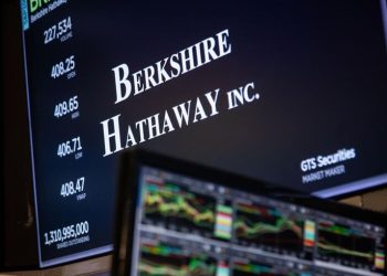Warren Buffett’s Berkshire Hathaway Invests in UnitedHealth
