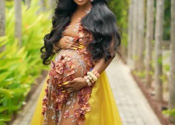 Toke Makinwa Breaks the Internet with Surprise Pregnancy Reveal
