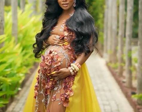 Toke Makinwa Breaks the Internet with Surprise Pregnancy Reveal