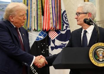 Apple Pledges $100B U.S. Investment as Trump eyes iPhone Tariffs