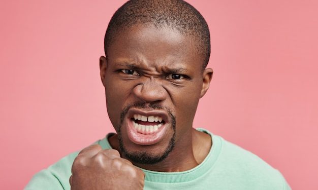 Oxford Picks ‘Rage Bait’ as Word of 2025