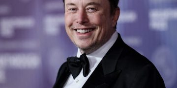Elon Musk Just Made History as the First Person Ever Worth $600 Billion!