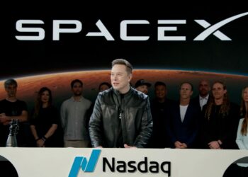 SpaceX debuts at over $2 trillion valuation