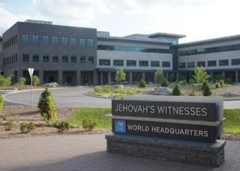 Jehovah’s Witnesses Change Blood Policy. What It Means